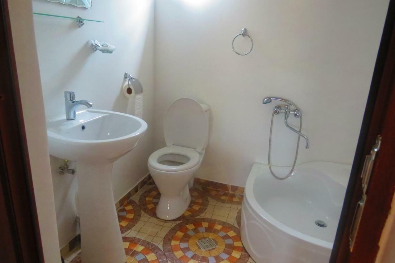 Kutaisi Center Guesthouse Dış mekan fotoğraf